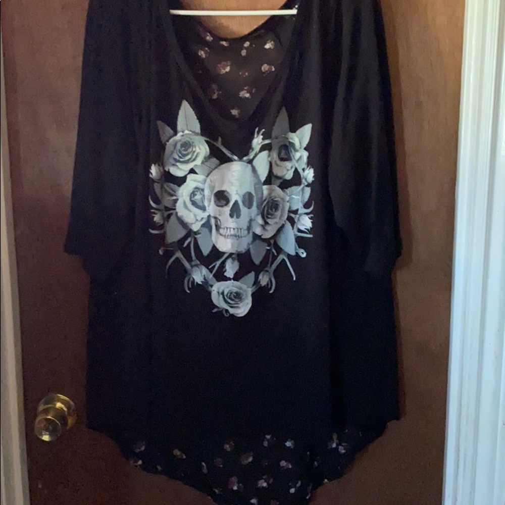 GUC- Skull and flower top
